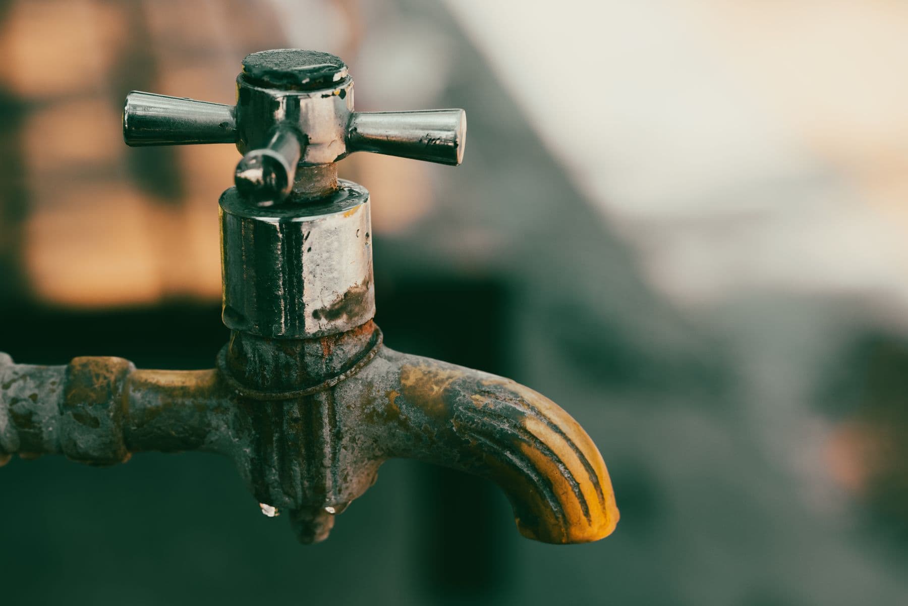 Cal en el agua en Dénia y Jávea: por qué se estropean los termos